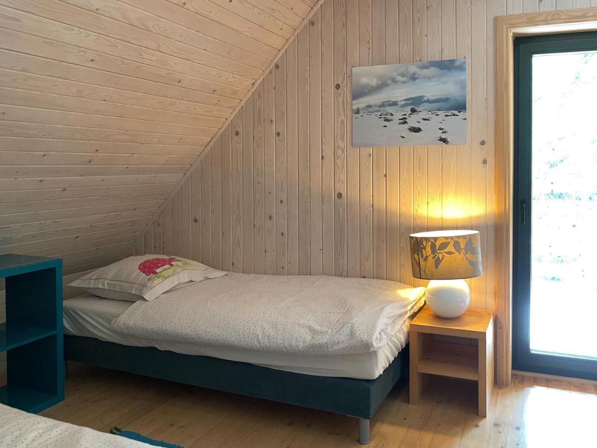 CHATA POD CZEŚNIĄ - Housity