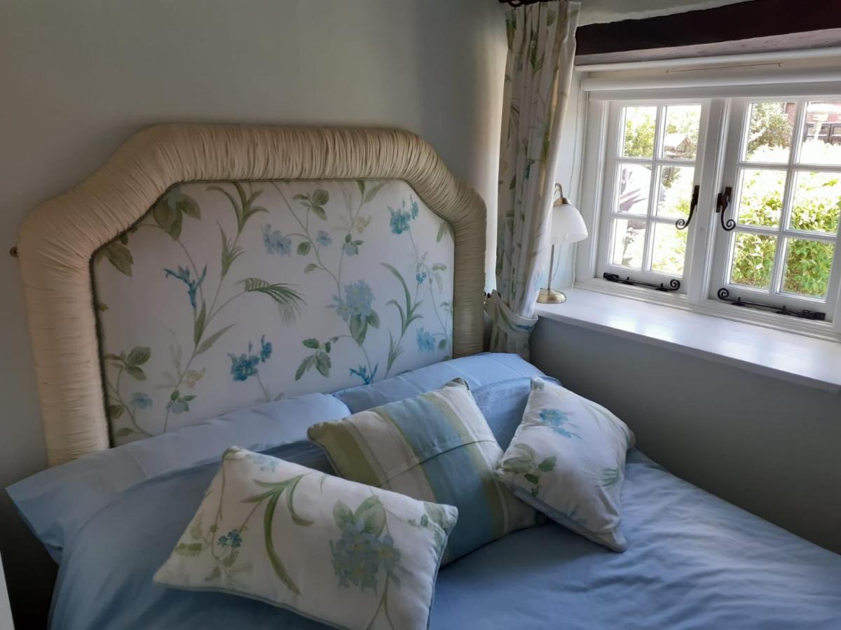 Quaint, rustic cottage, Bishops Lydeard - Housity