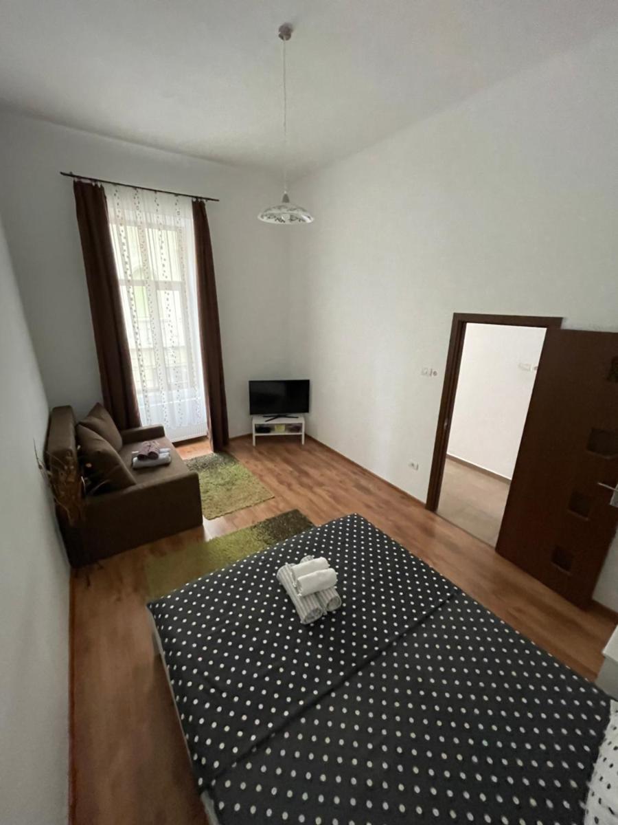 Poppys Apartment - Housity