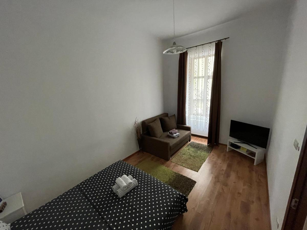 Poppys Apartment - Housity