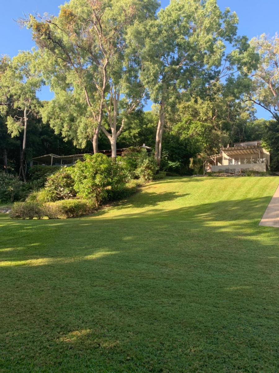 Beachfront Dolphin Cabin - Housity