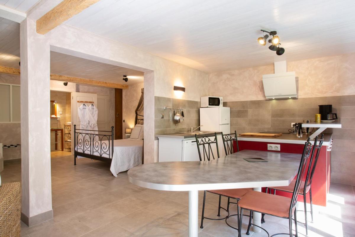 Chambre d'Hôtes Au Jardin Des Saveurs - Housity