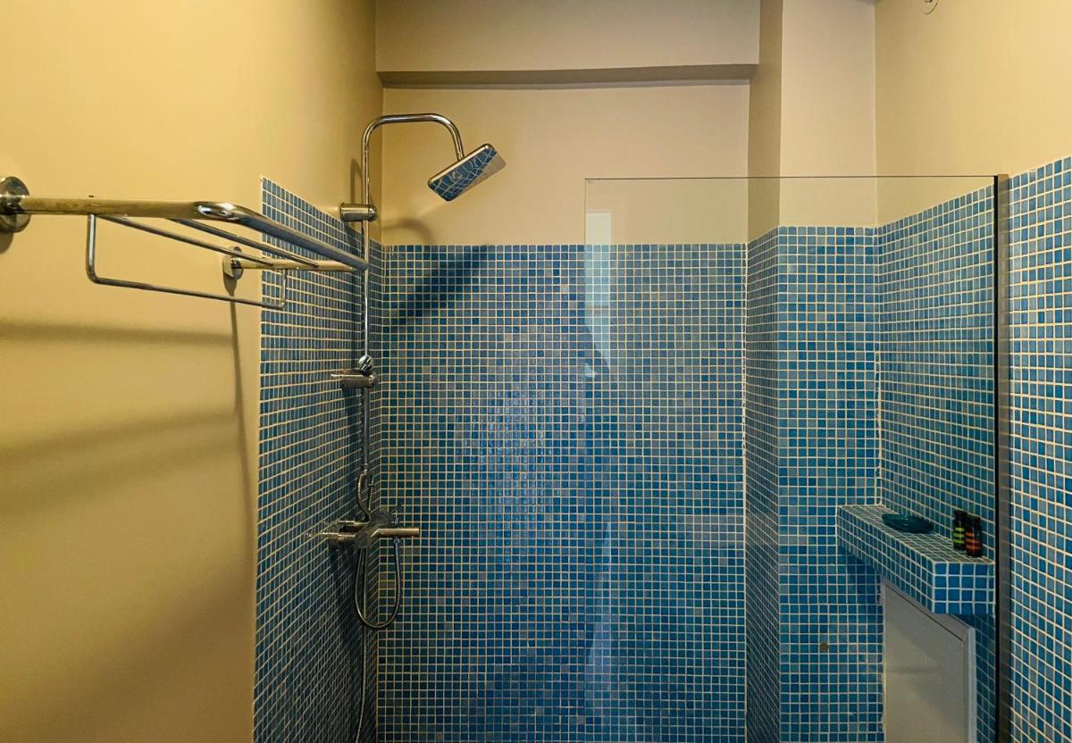 Rex Hotel - Bebeka's - Housity