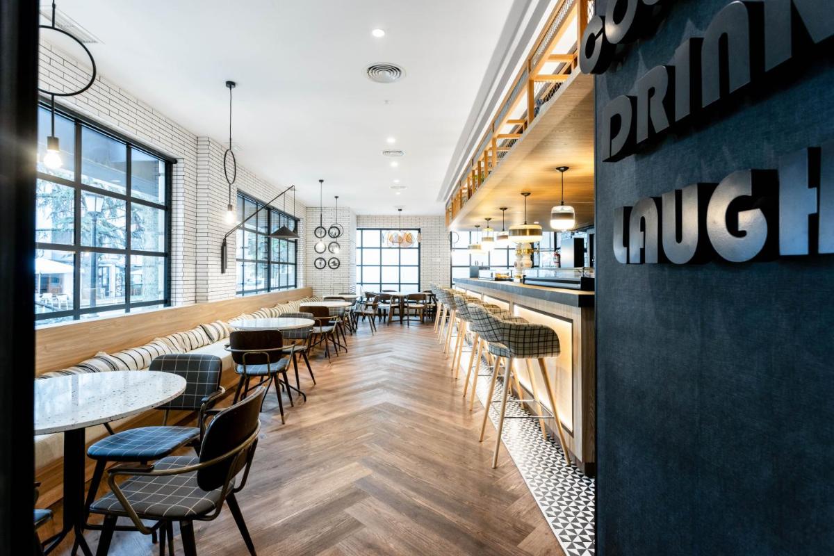 Zona de estar de Oroel Hotel & SPA