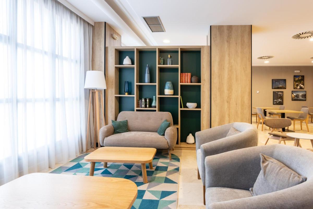 Zona de estar de Oroel Hotel & SPA
