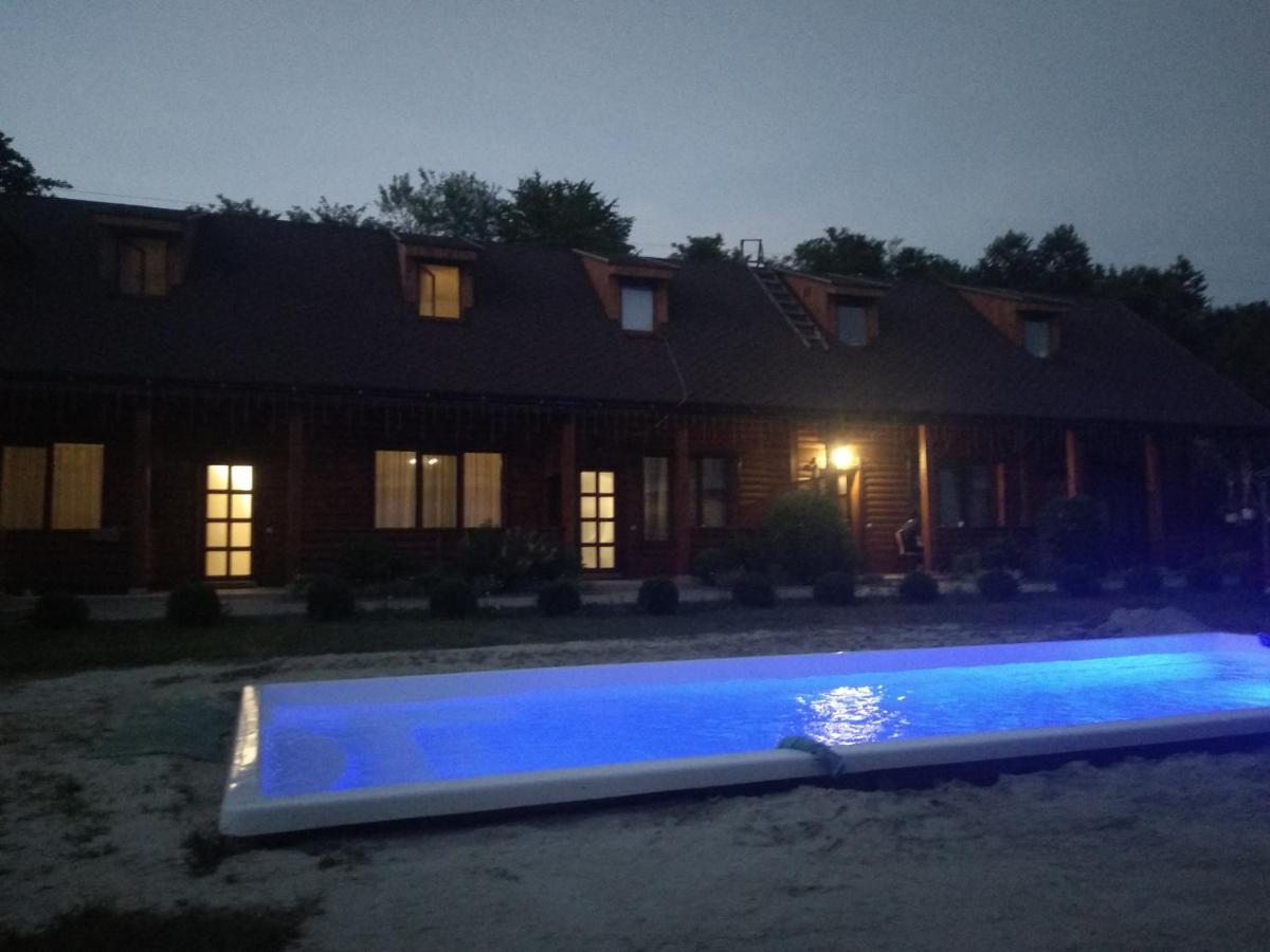 Karpatska Forel - Housity