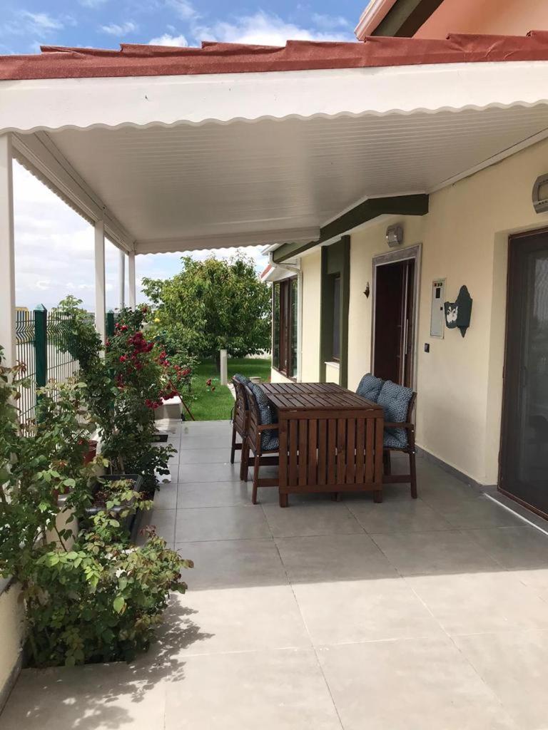 Capacious Villa Surrounded by Peaceful Nature in Ankara - Housity