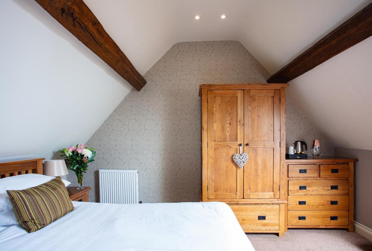 Broom Hall Inn - Housity