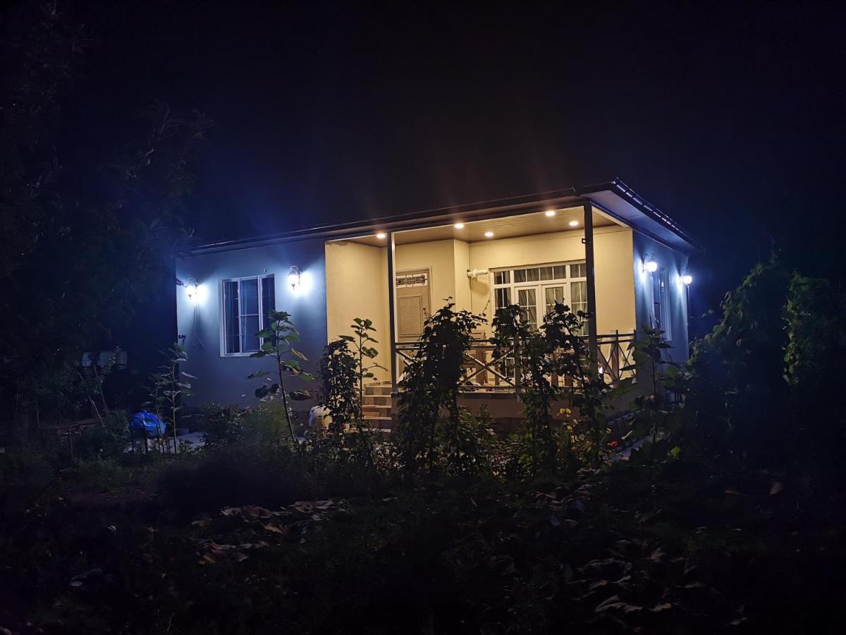 Abbasov's guest house-In Lahij - Housity