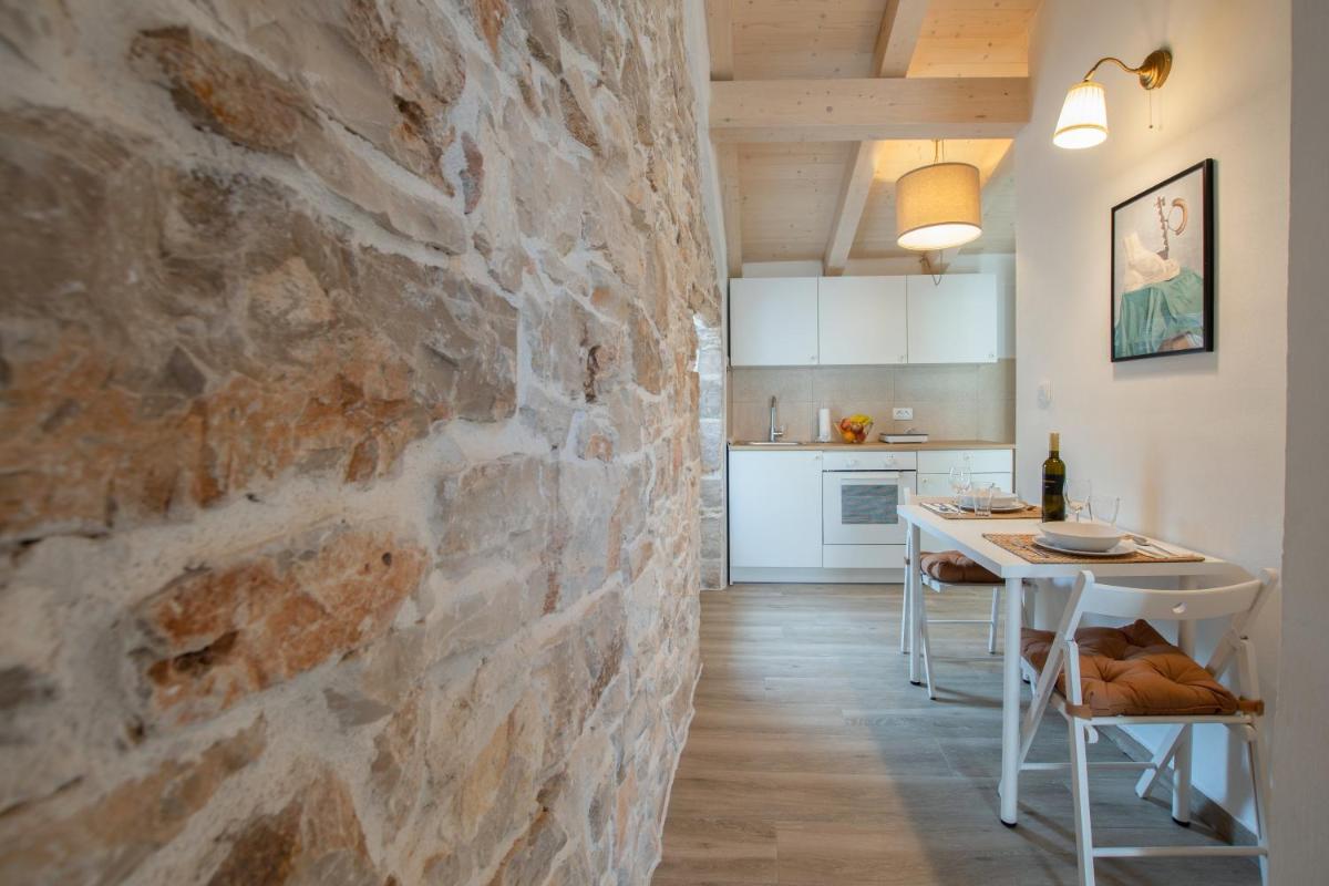APARTMENTS NESATCIUM PULA - Housity