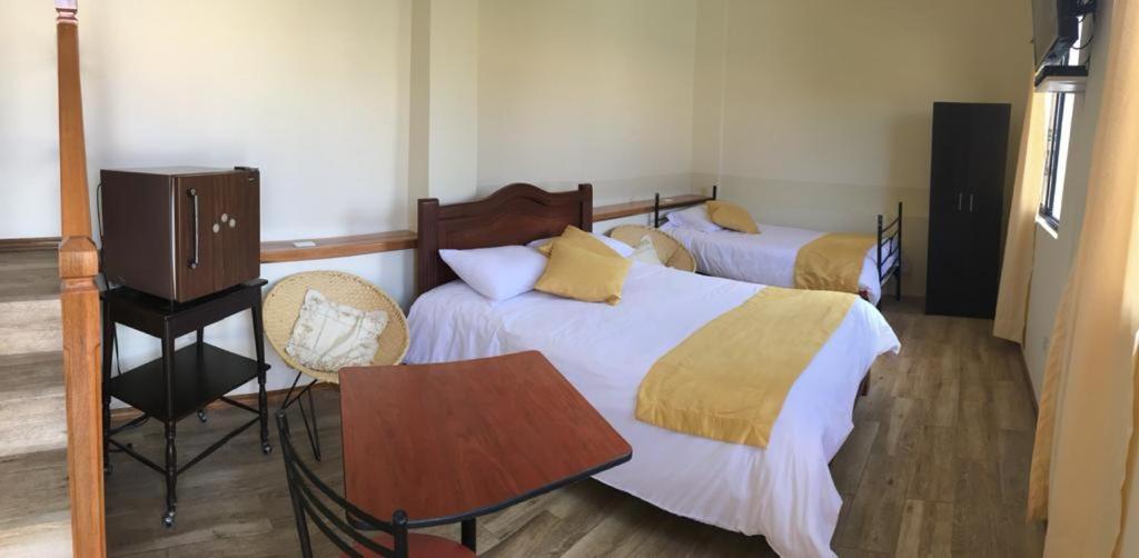 Tababela Airport B&B - Housity
