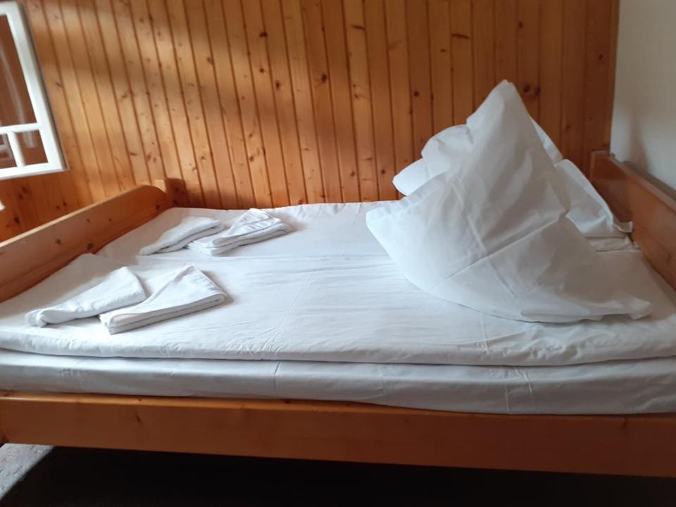 Manyi Villa - Housity
