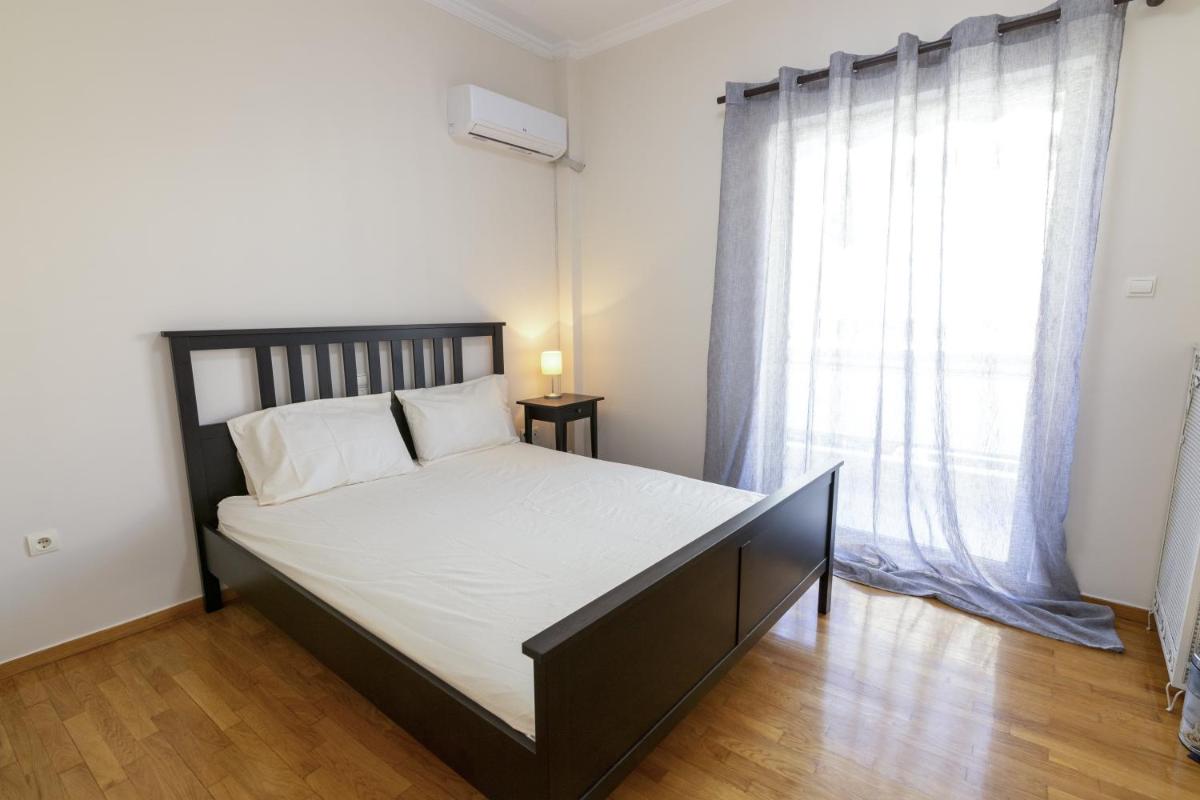 Blue House - Housity