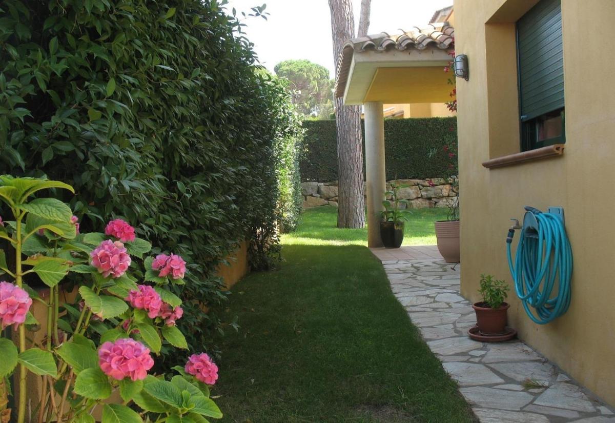 Holiday villa in Platja de Pals - Housity