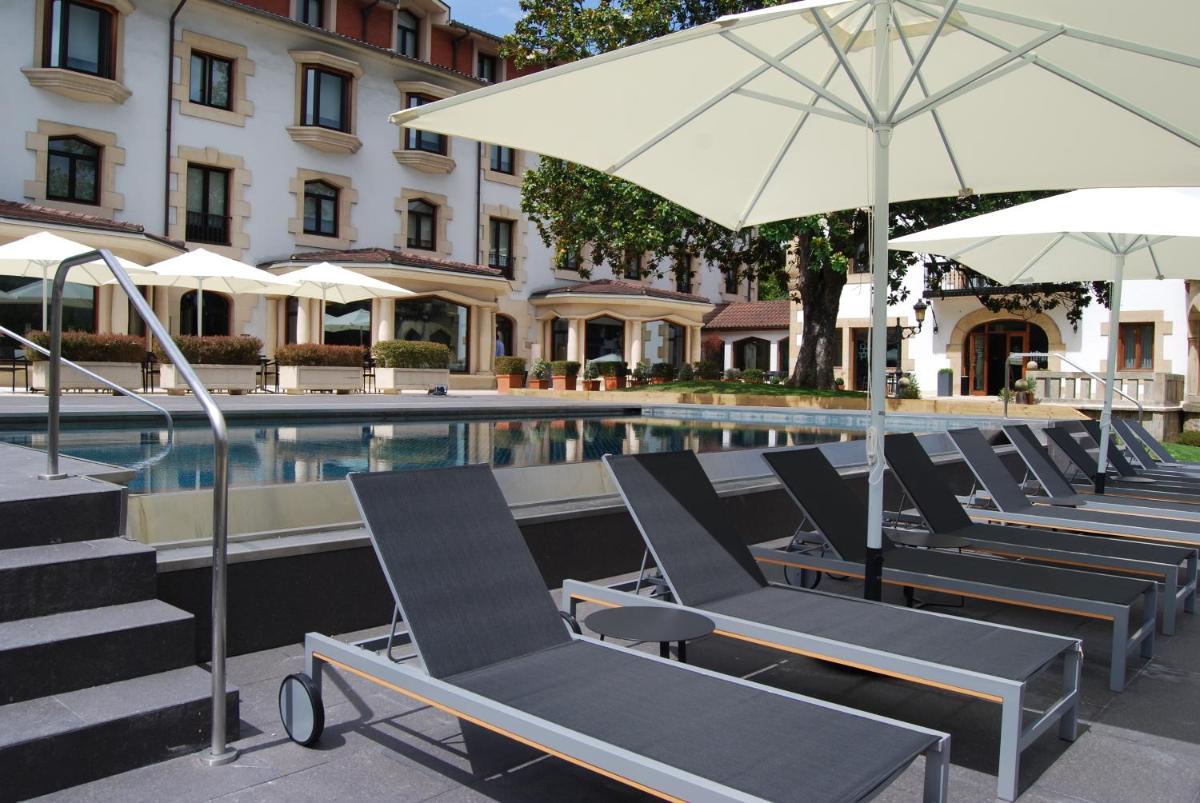 Piscina en o cerca de Silken Gran hotel Durango