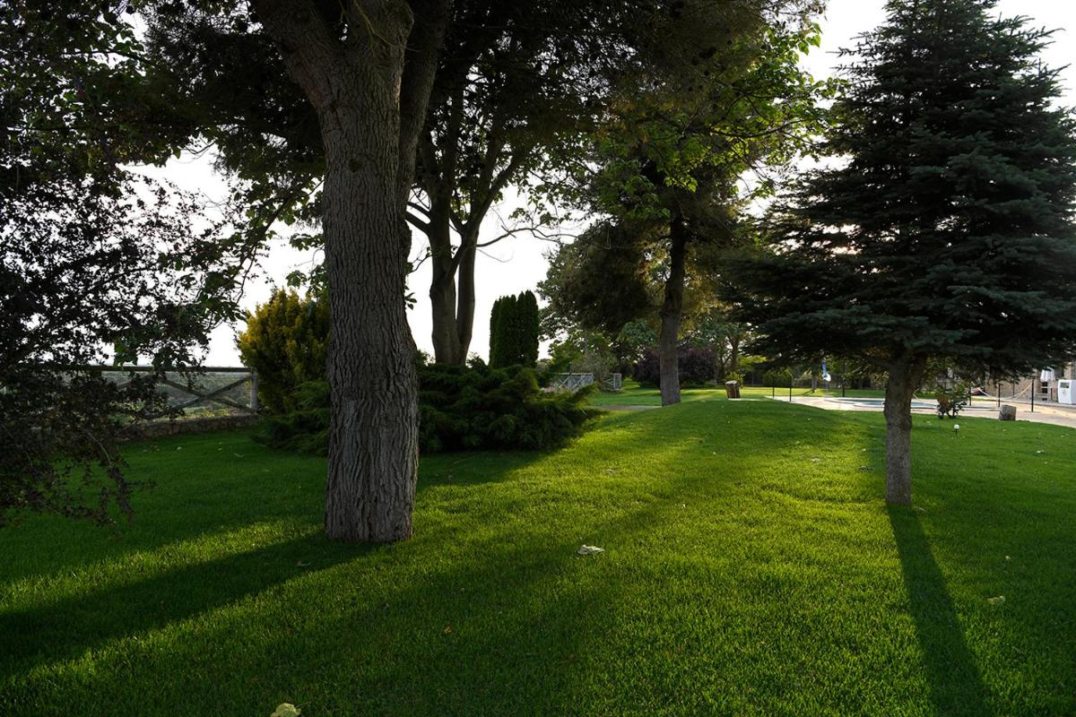 Hotel Rural La Moragona - Housity