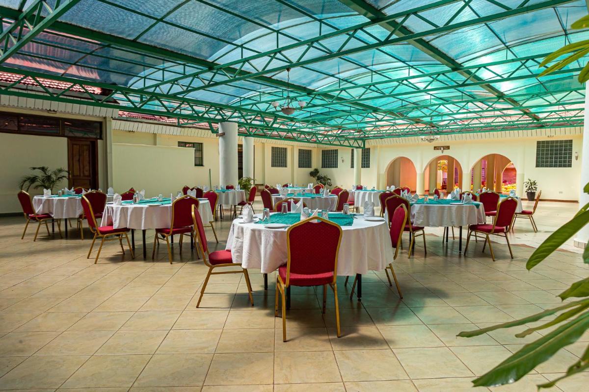 Desmond Tutu Conference Centre - Housity