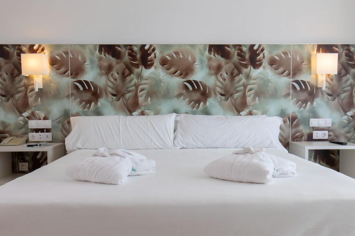 Cama o camas de una habitación en Hotel BCL Levante Club & Spa 4 Sup - Only Adults Recomended