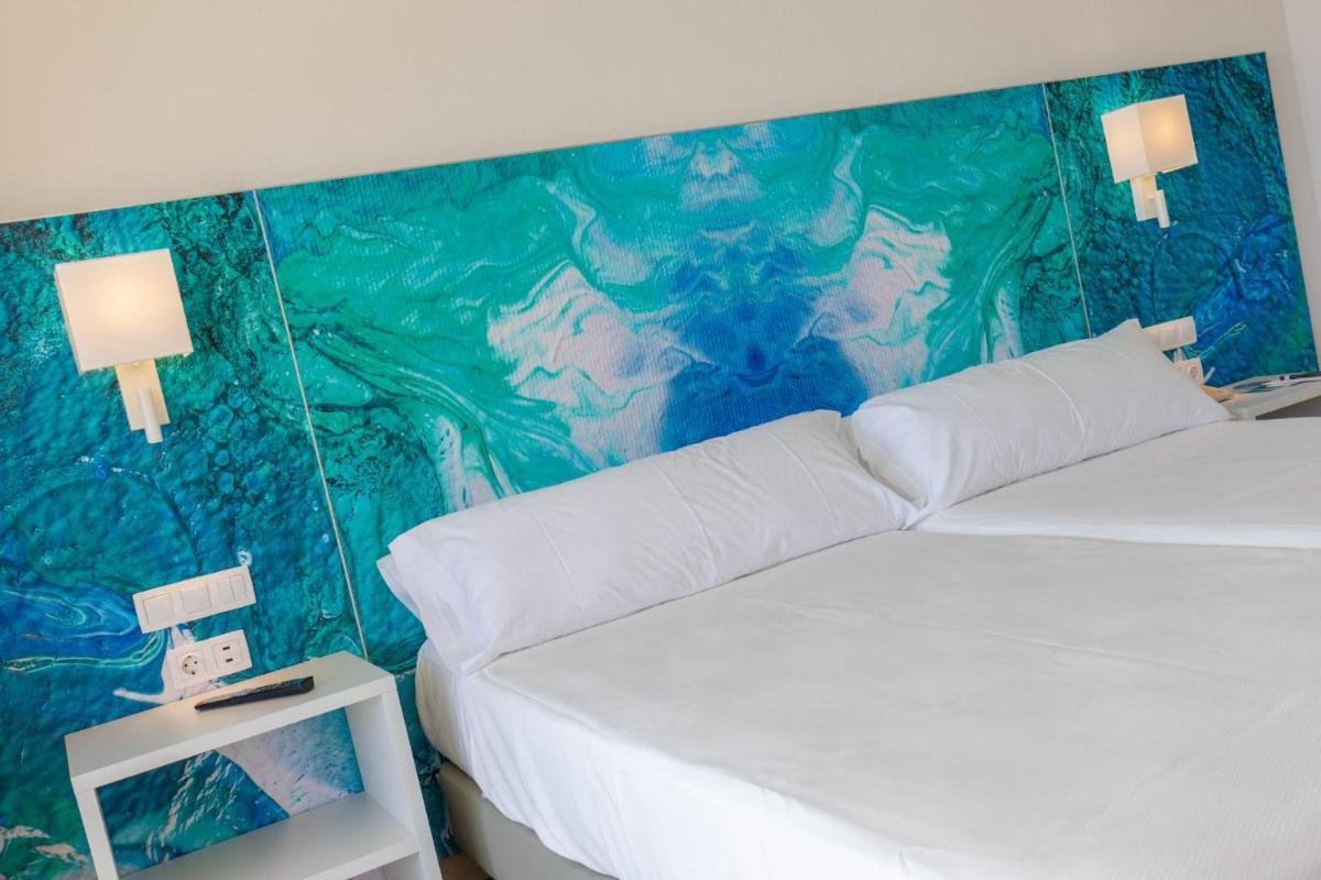Cama o camas de una habitación en Hotel BCL Levante Club & Spa 4 Sup - Only Adults Recomended