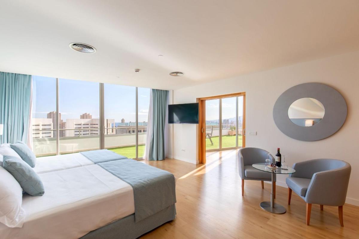 Cama o camas de una habitación en Hotel BCL Levante Club & Spa 4 Sup - Only Adults Recomended