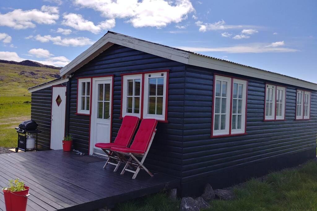 Cosy Cottage-Álfabakki-with hot tub - Housity