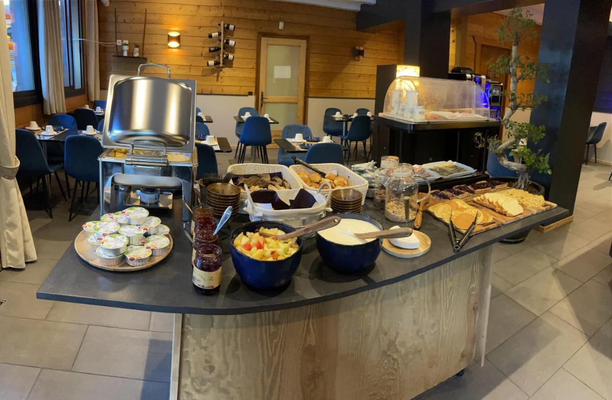 Nourriture dans l'hôtel ou à proximité