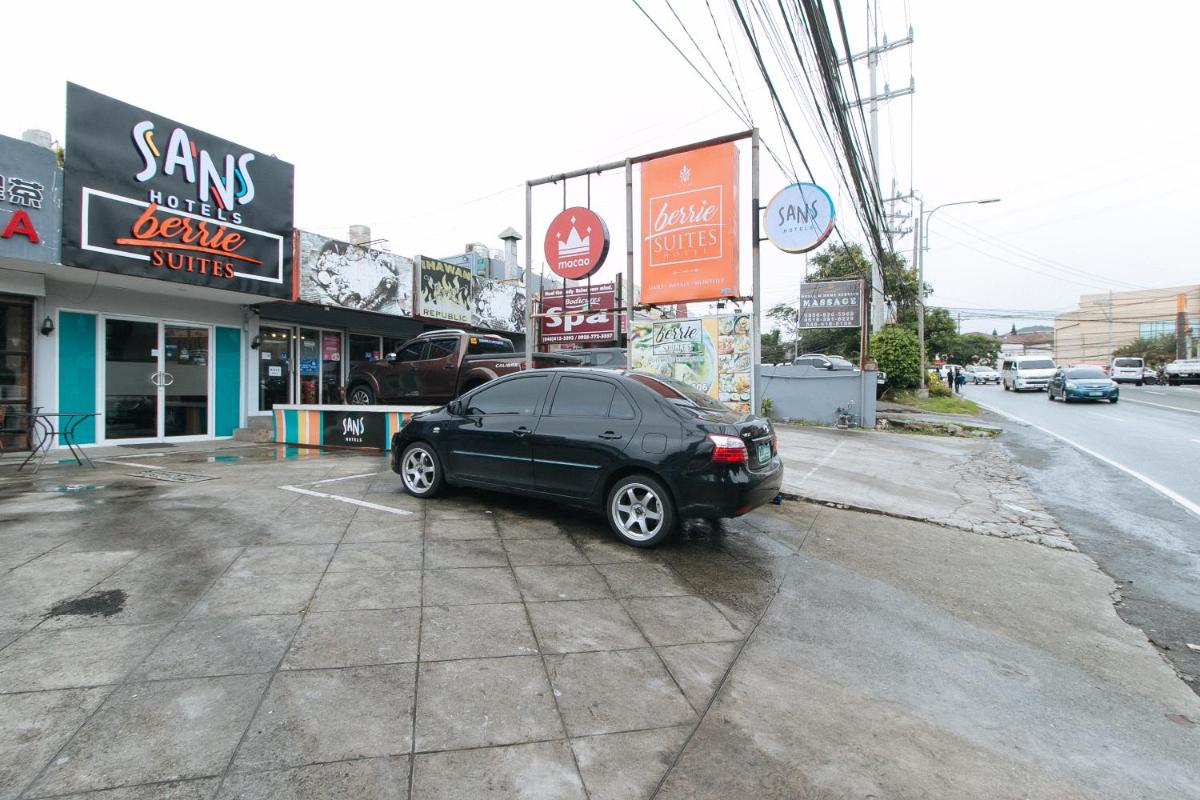 Sans Hotel at Berrie Suites Tagaytay - Housity