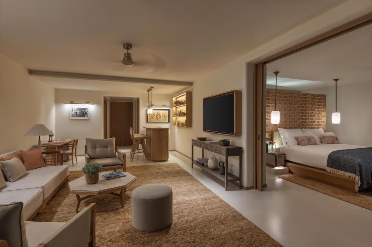 Una televisión o centro de entretenimiento en Six Senses Ibiza