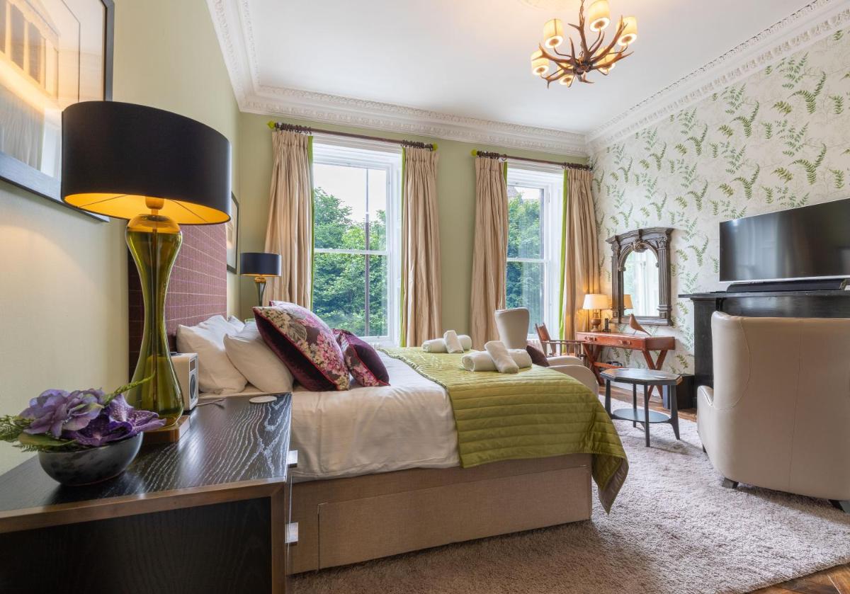 The Edinburgh Address - Castle View Apartment - Housity