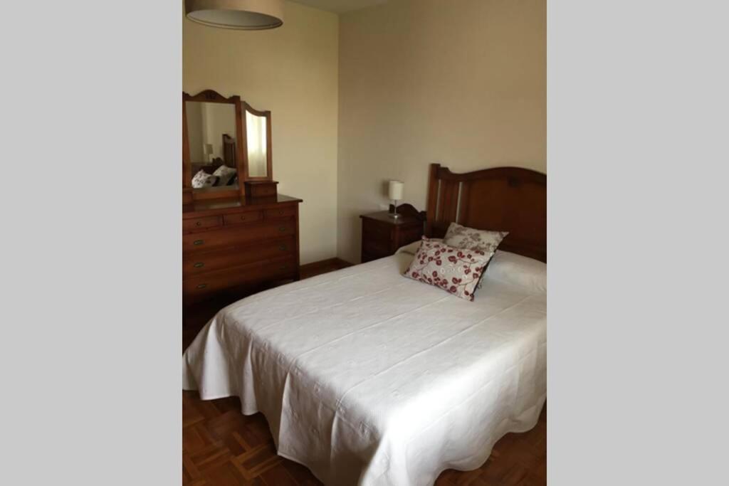 Casa Mariajosé Apartamento terraza y 4 dormitorios - Housity