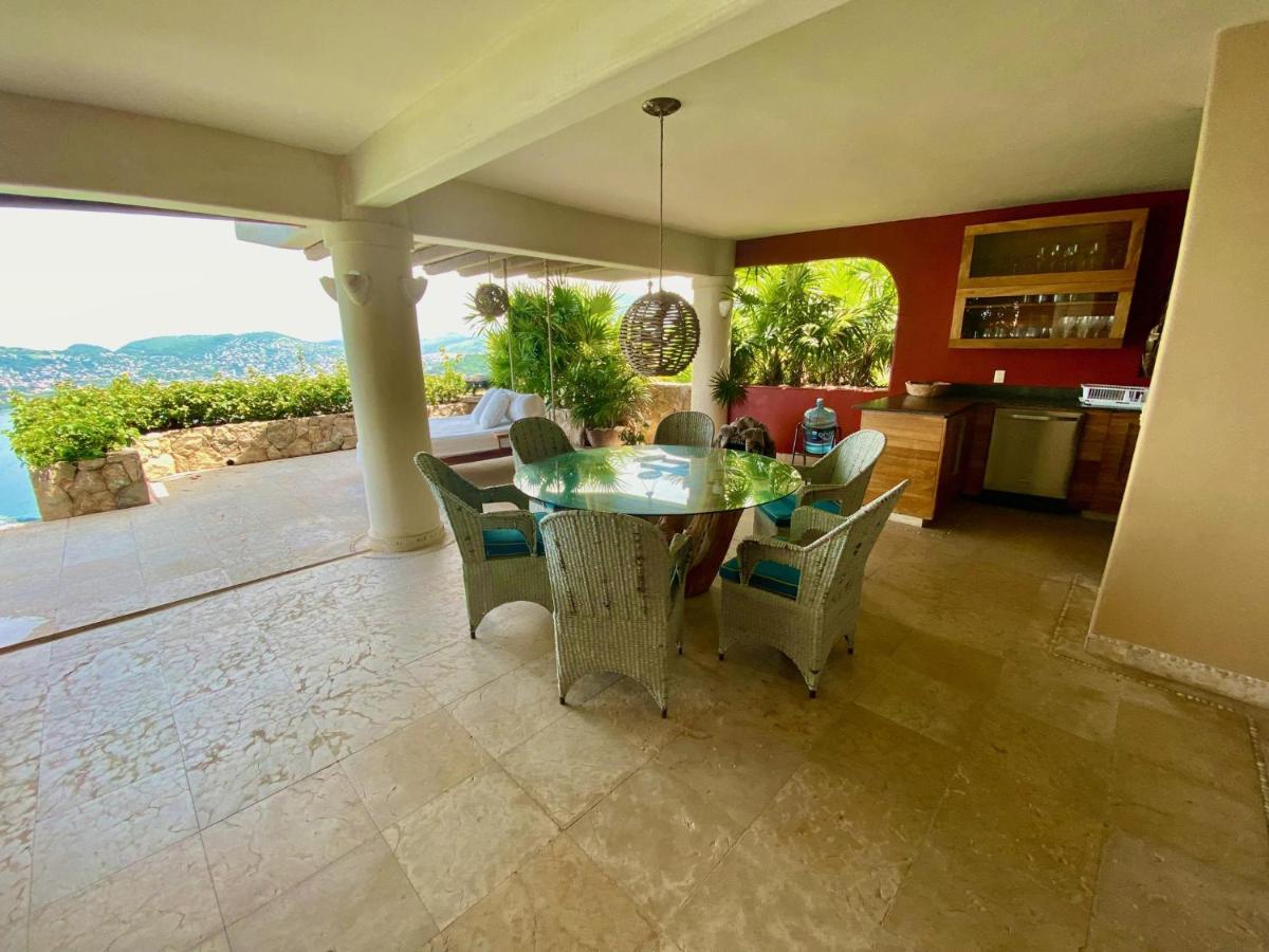 Suitetrails - Casa Rumi - Stunning Views of Zihua Bay in Exclusive Cerro del Vigia
