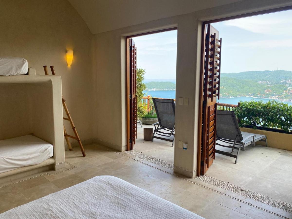 Suitetrails - Casa Rumi - Stunning Views of Zihua Bay in Exclusive Cerro del Vigia