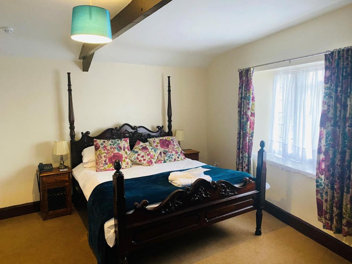 Haselbury Mill - Housity