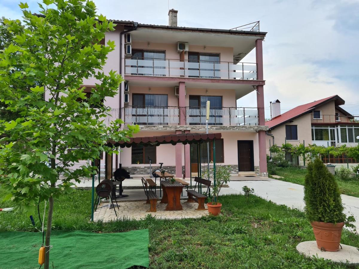 Guest House Villa Penchevi - Housity