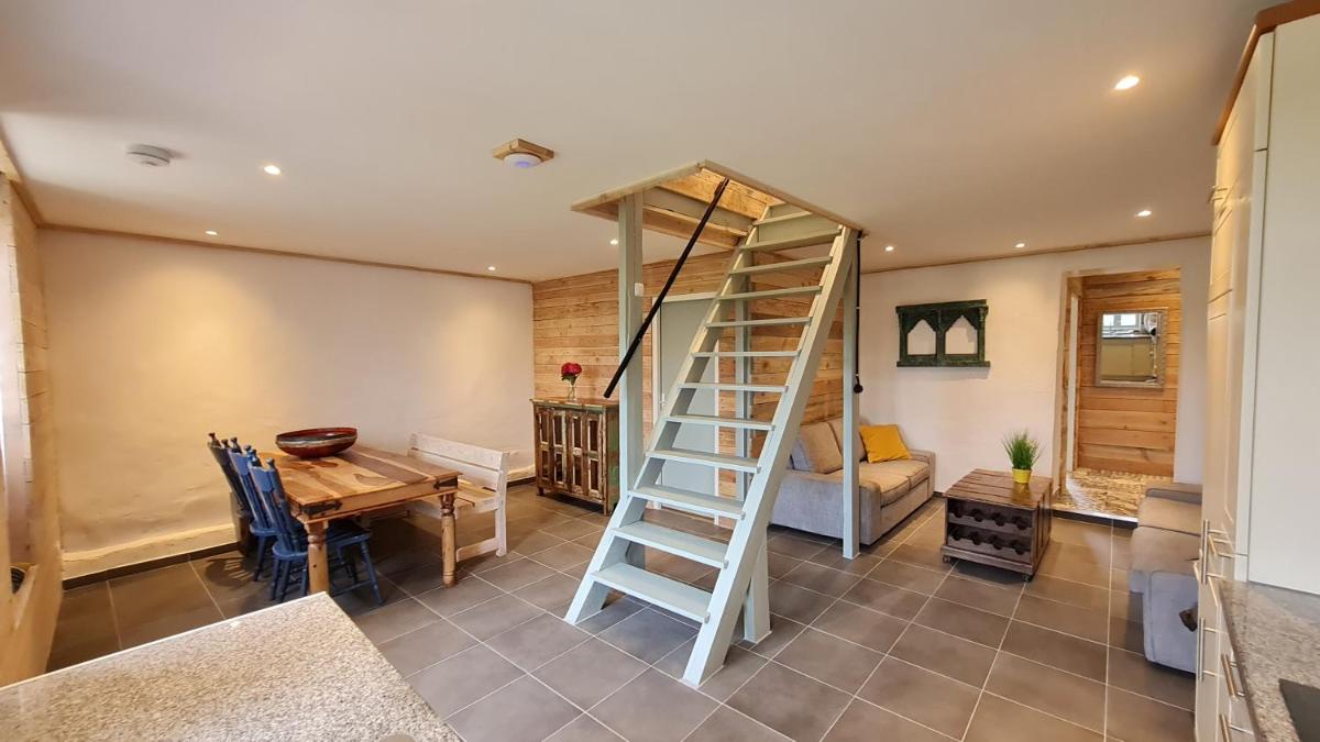 La Belle Petite Ferme Rosiers de Julliac 19350 - Housity