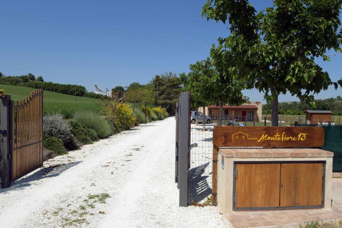 Suitetrails - Casa Montefiore 13 Iris LT nella tranquilla campagna Marchigiana
