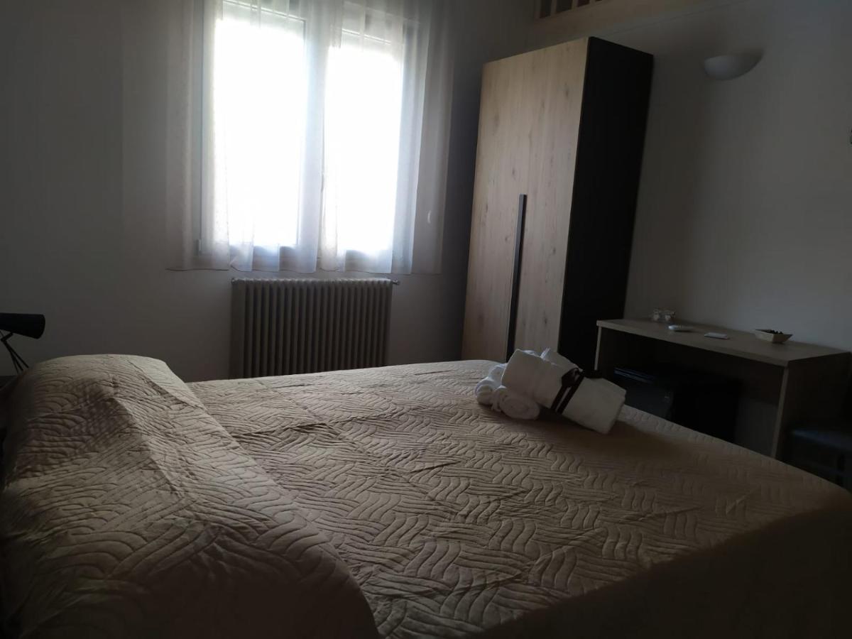 WHITES-LOCAZIONE TURISTICA - Housity