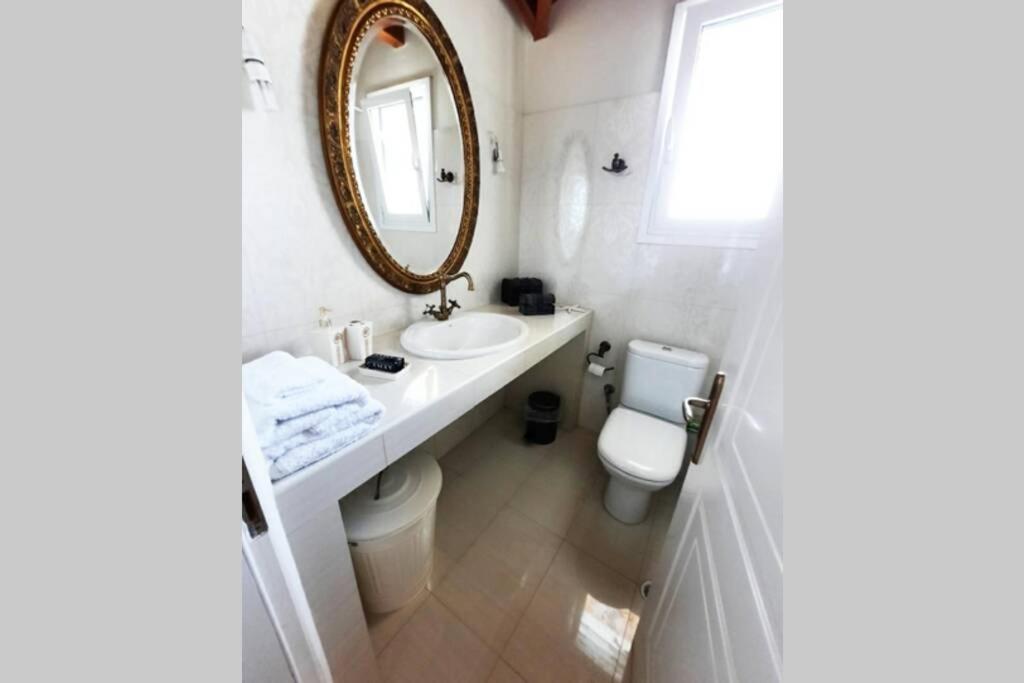 Vicky Luxury Apartment - Housity