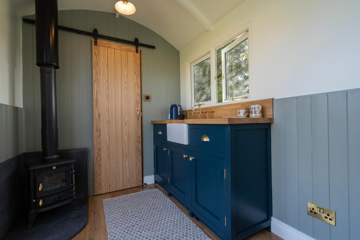 Bannfield shepherds hut - Housity