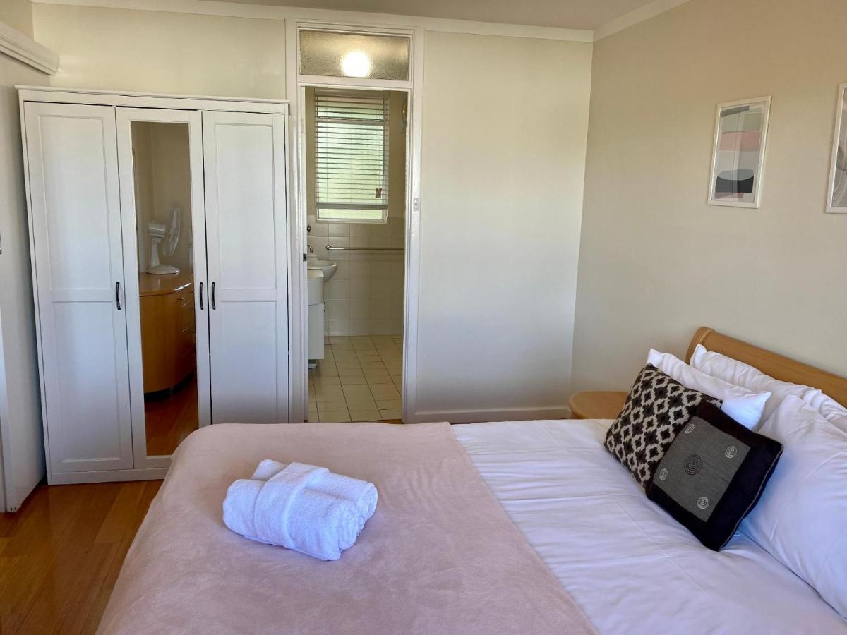 5 A Rose In South Perth 1br For2 Parking - Housity