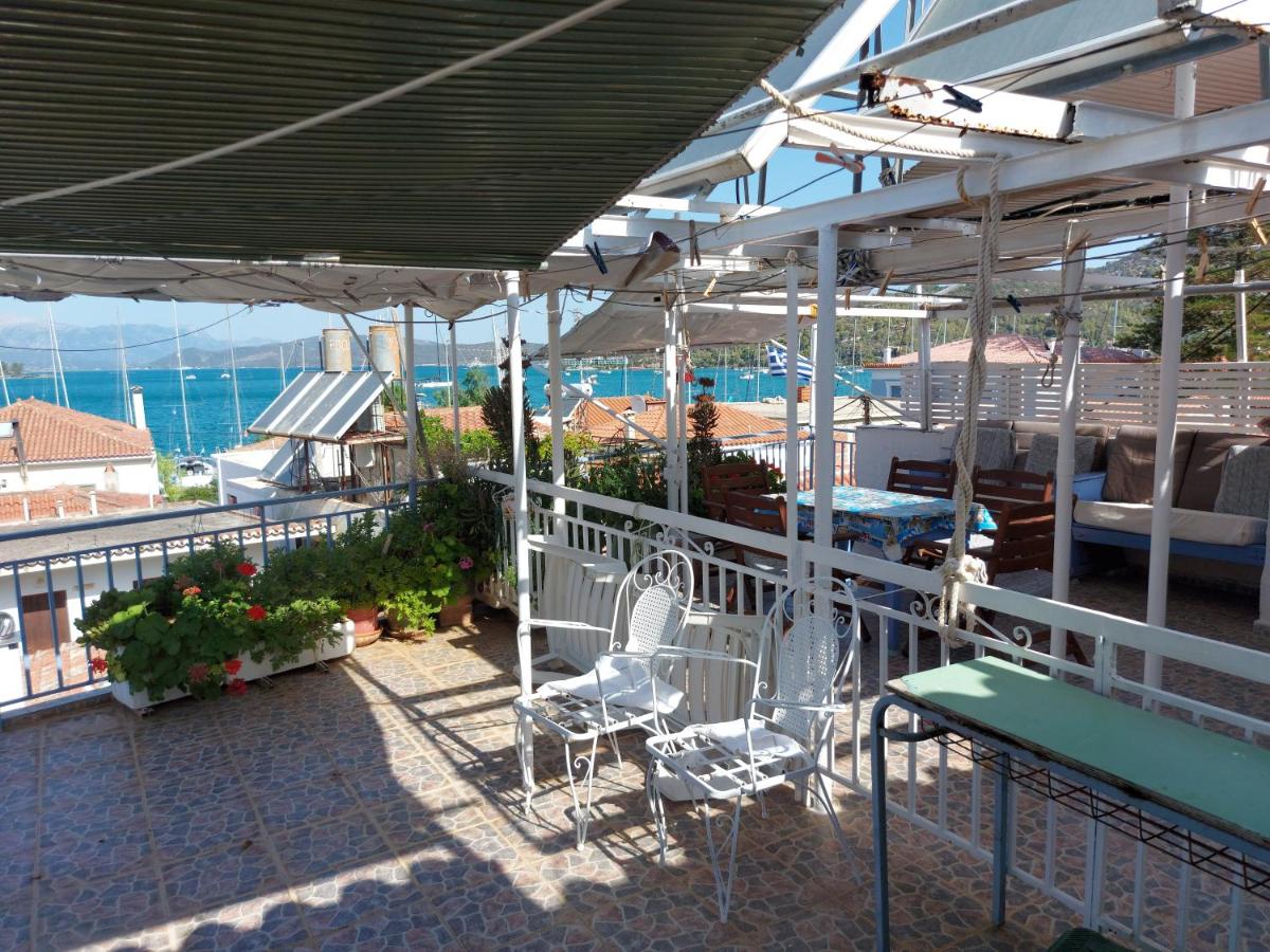 Nikos Rooms and Studios - Housity