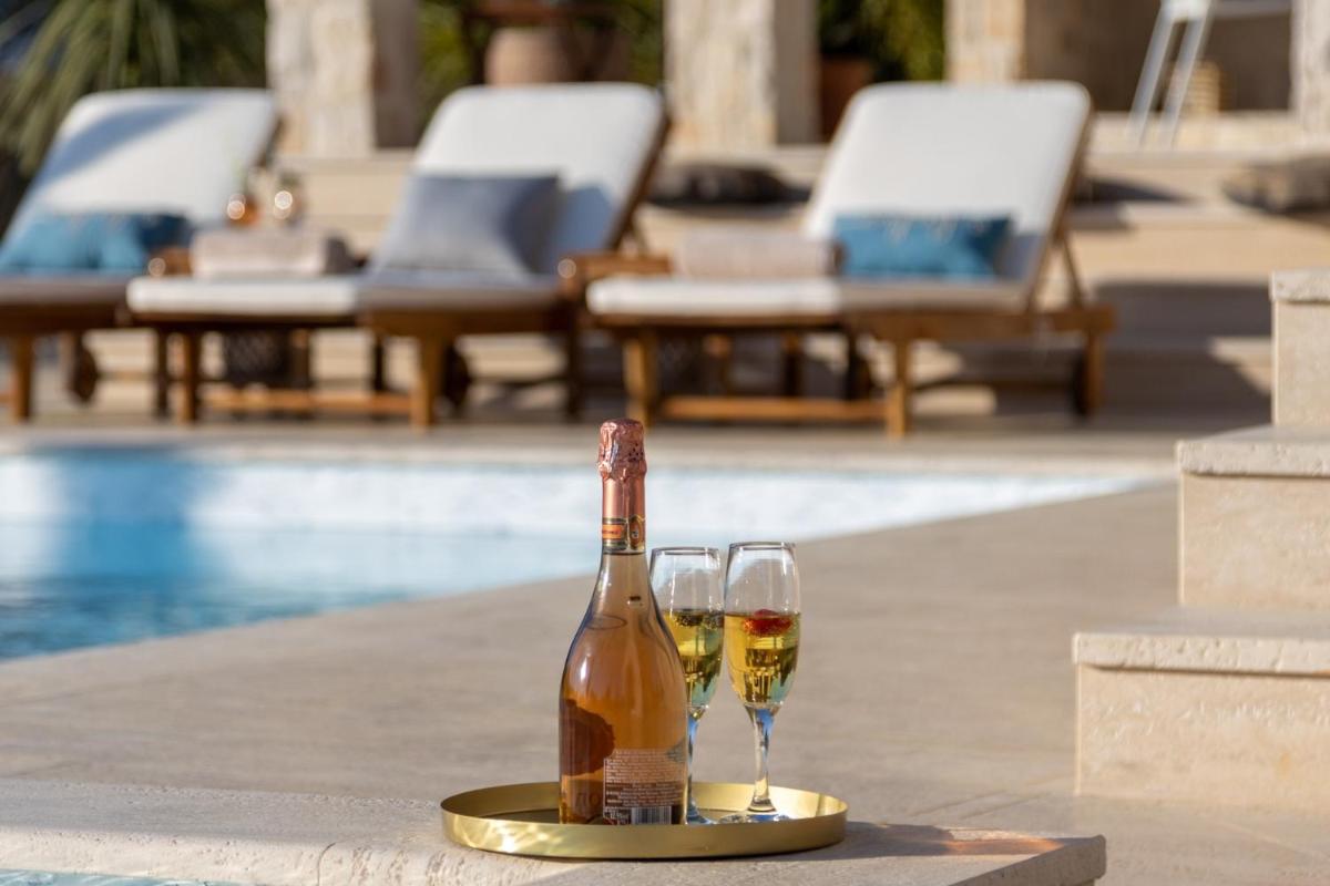 Beautiful Villa Golden Olive - Housity