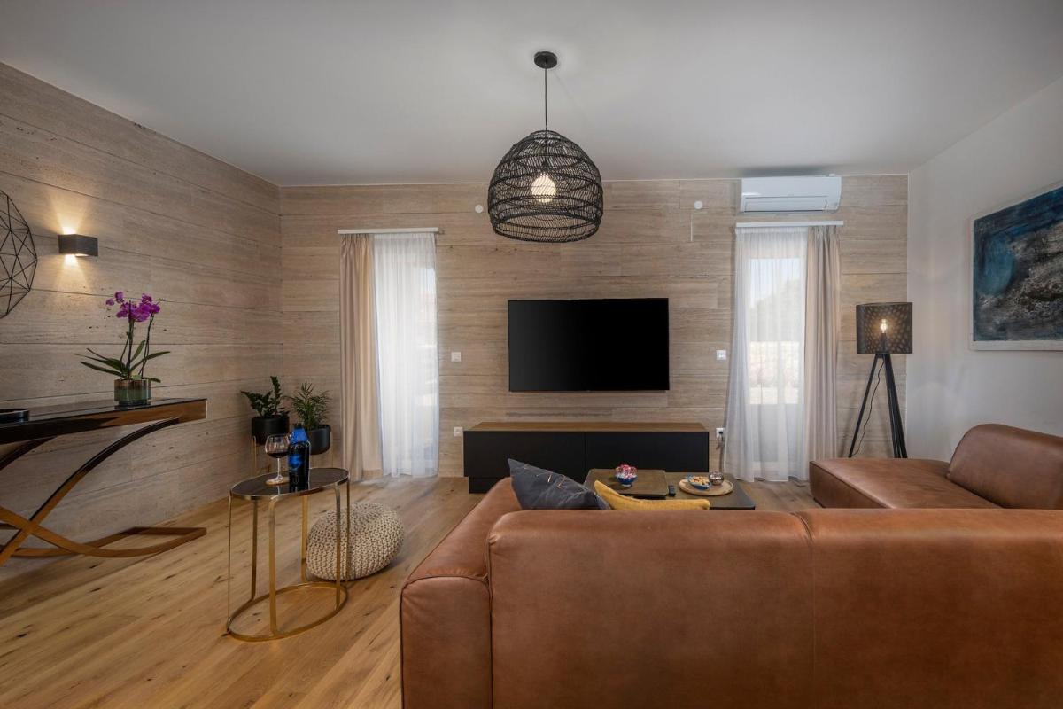 Beautiful Villa Golden Olive - Housity