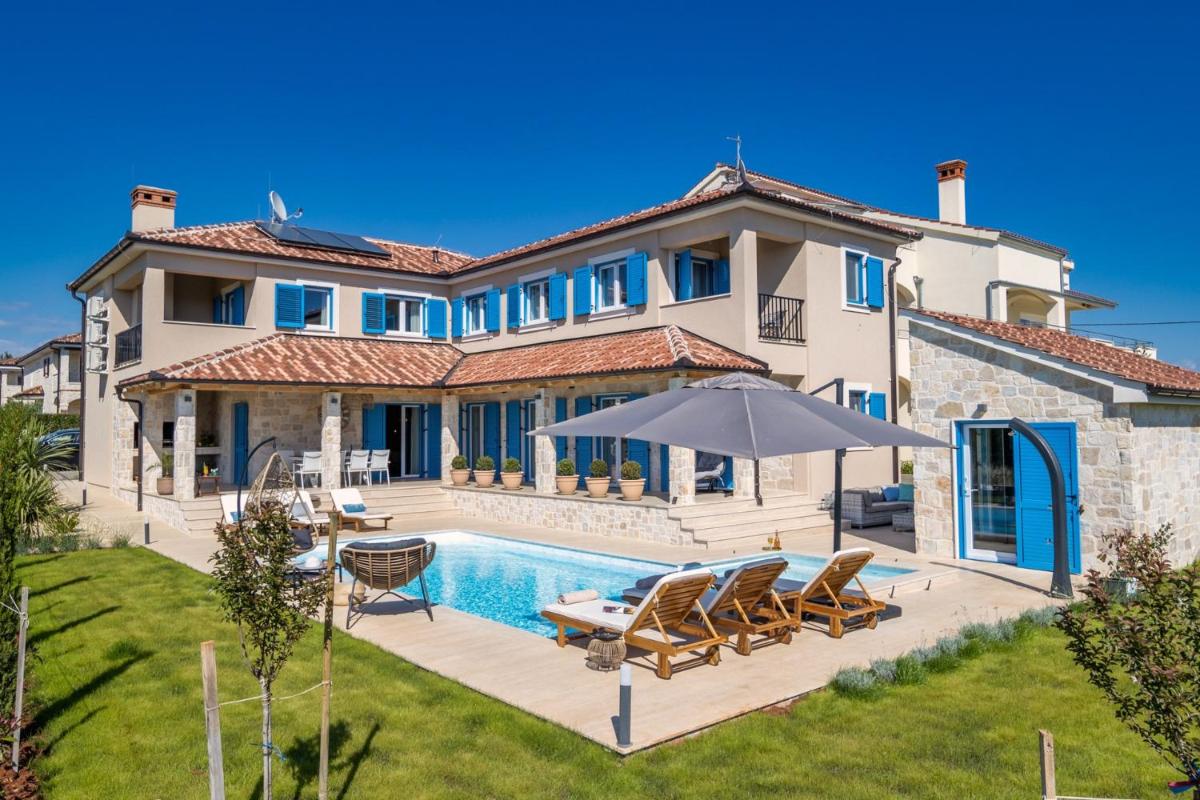 Beautiful Villa Golden Olive - Housity