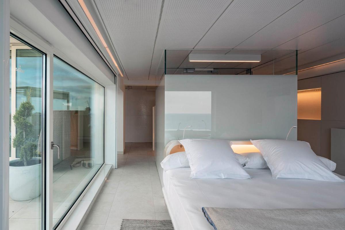 Cama o camas de una habitación en Parador de Aiguablava