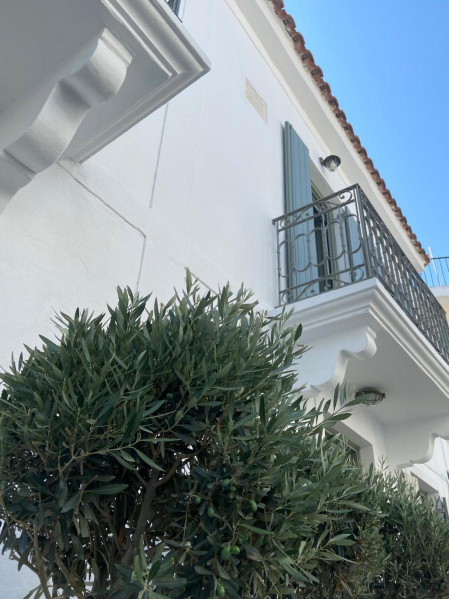 Raphael Skiathos Living-Olga - Housity