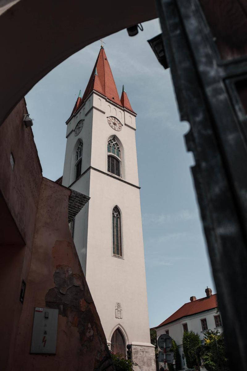 Apartments 2 in the historic part of Znojmo - Housity
