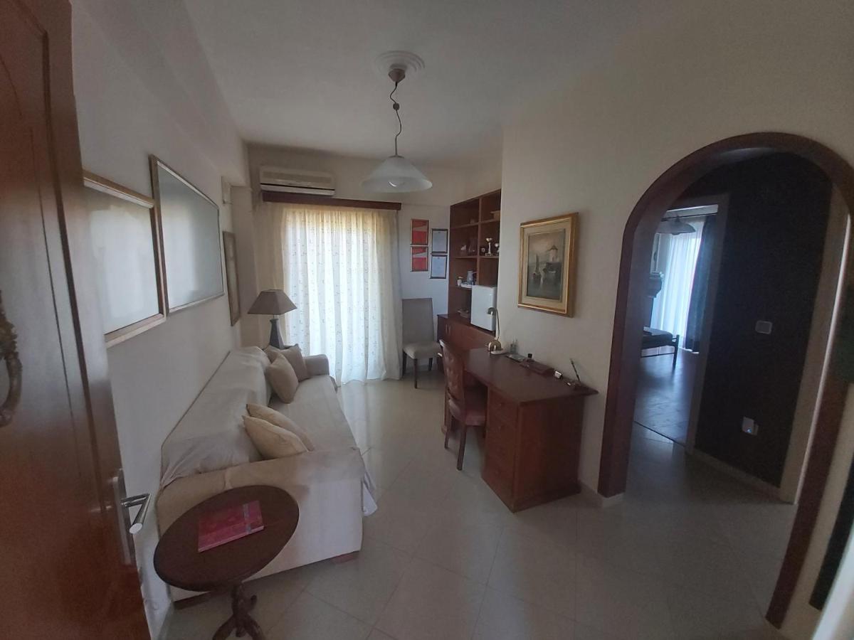 Geranium Villa by the sea - Housity