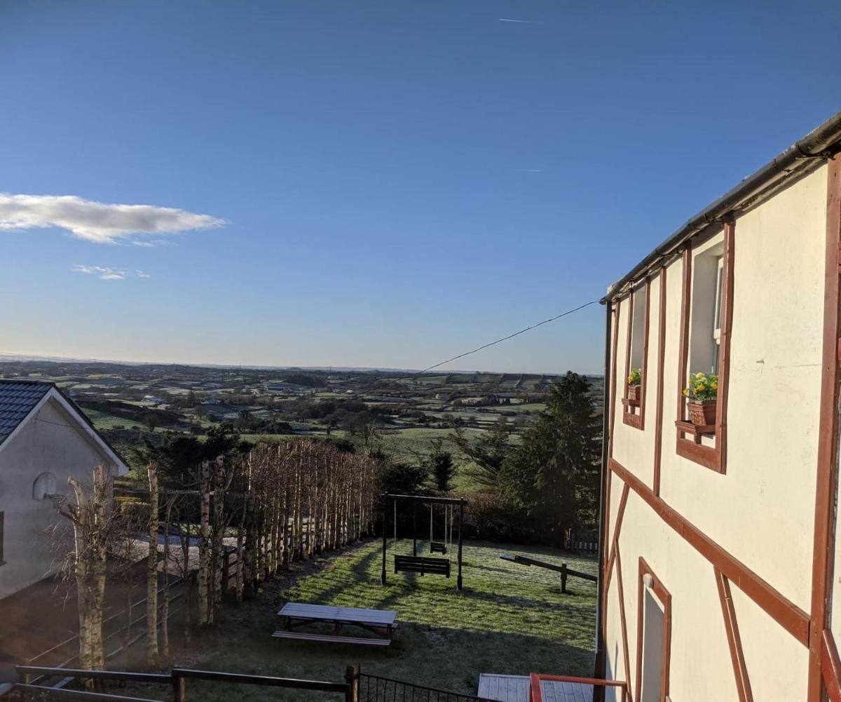 Granda Pat's Loft - Housity
