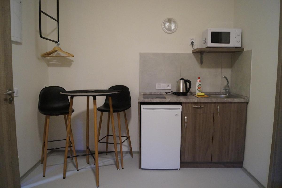 Studia Lužičan - Housity